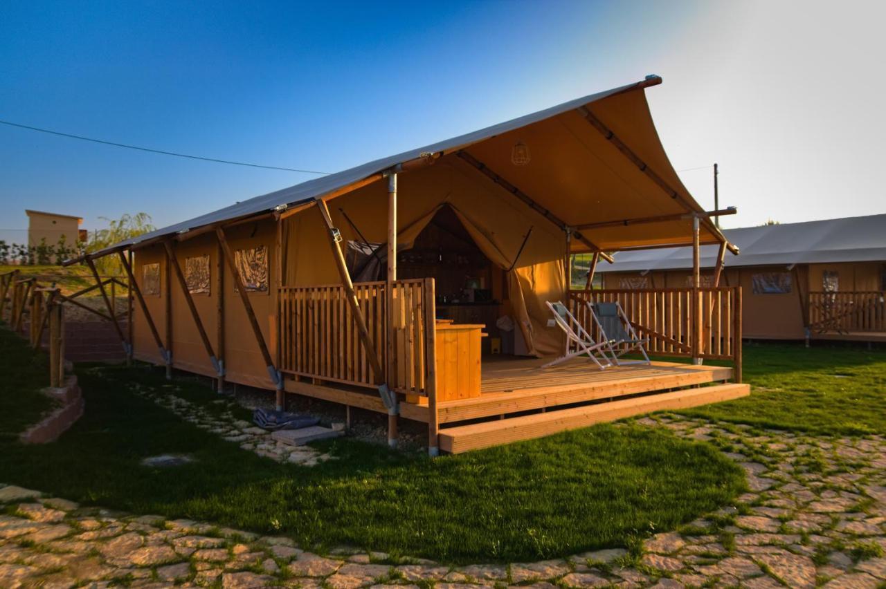 La Viola E Il Sole - Alloggi E Glamping - Fermo Bagian luar foto