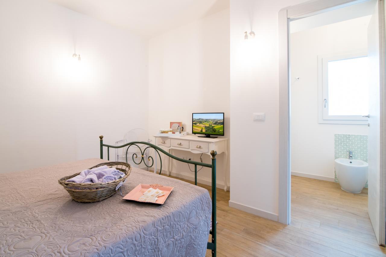 La Viola E Il Sole - Alloggi E Glamping - Fermo Bagian luar foto